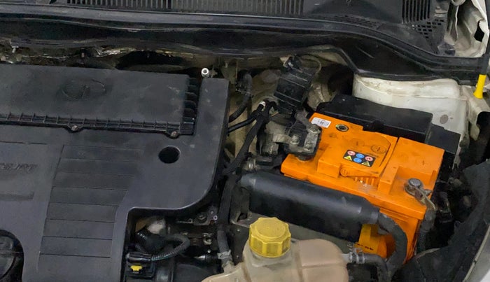 2015 Tata Zest XM 90PS DIESEL, Diesel, Manual, 92,902 km, Engine View - Left