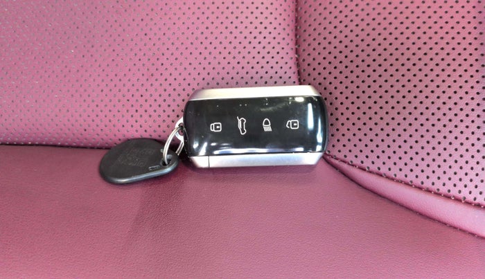 2024 Tata Curvv EV Accomplished Plus S 45, Electric, Automatic, 20,590 km, Key Close Up