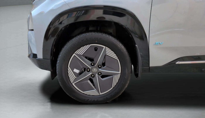 2024 Tata Curvv EV Accomplished Plus S 45, Electric, Automatic, 20,590 km, Left Front Wheel