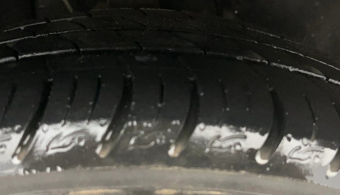 2021 Tata ALTROZ XZ PETROL, Petrol, Manual, 31,474 km, Right Front Tyre Tread