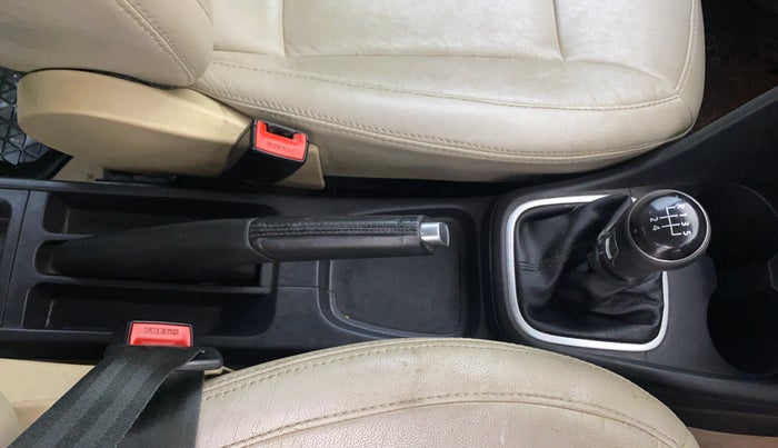 2014 Volkswagen Polo HIGHLINE1.2L, Petrol, Manual, 71,656 km, Gear Lever