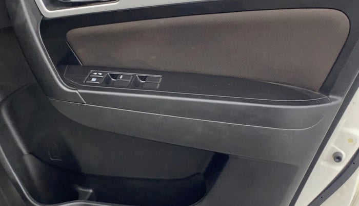 2022 Toyota URBAN CRUISER HIGH GRADE MT, Petrol, Manual, 30,502 km, Driver Side Door Panels Control