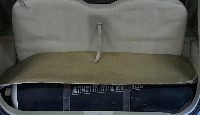 2012 Maruti Ertiga VXI, CNG, Manual, 1,21,801 km, Boot Inside