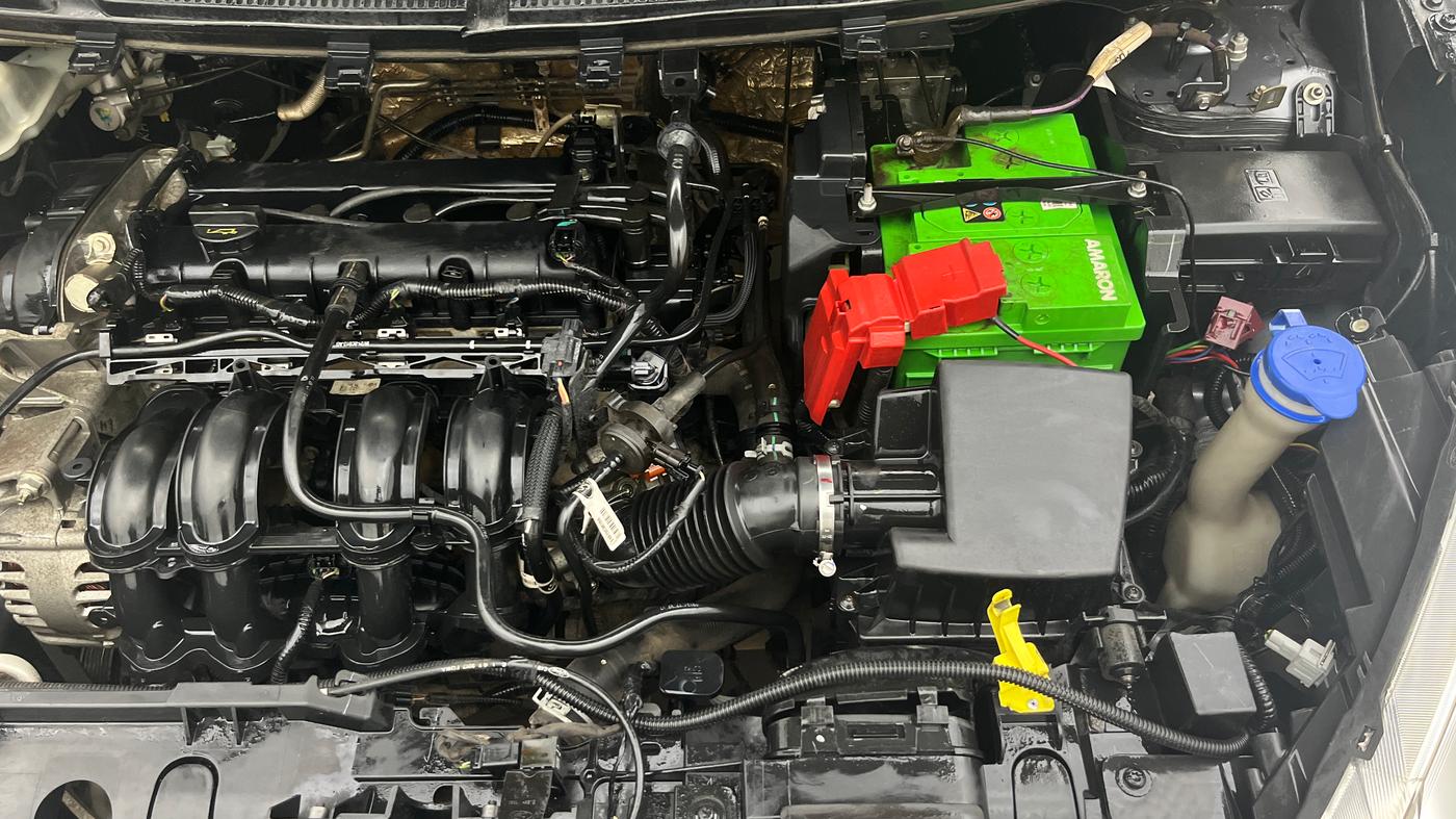 2018 Ford New Figo TITANIUM 1.2 PETROL MT, Petrol, Manual, 1,35,500 km, Engine View - Left