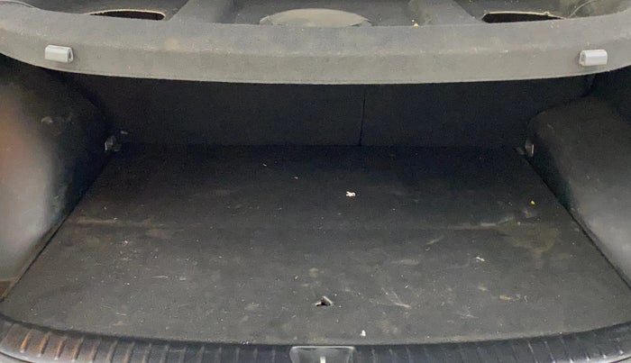 2020 KIA SELTOS HTX IVT 1.5 PETROL, Petrol, Automatic, 1,37,635 km, Boot Inside