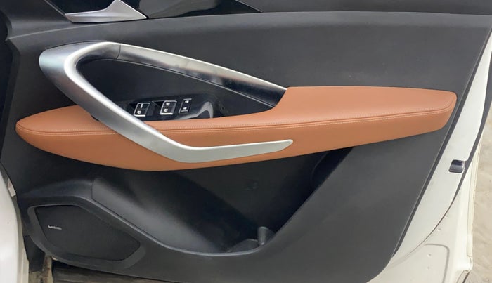 2021 MG HECTOR SHARP 1.5 DCT PETROL, Petrol, Automatic, 44,245 km, Driver Side Door Panels Control