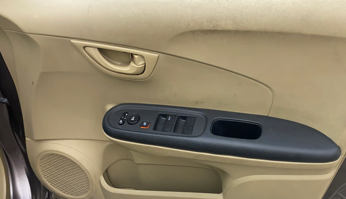 2015 Honda Amaze 1.2L I-VTEC SX, Petrol, Manual, 1,03,952 km, Driver Side Door Panels Control