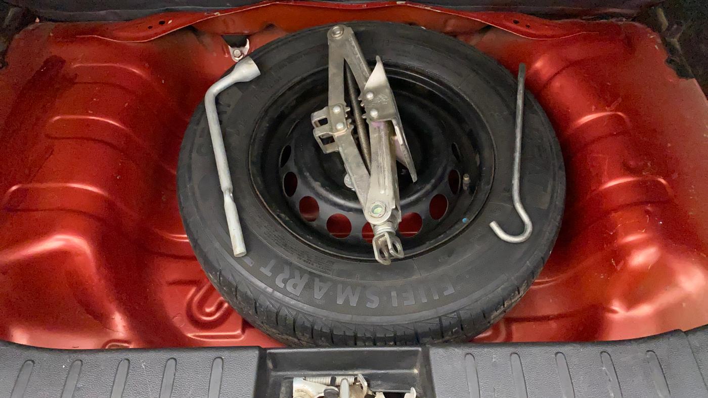 2019 Maruti Alto LXI O, Petrol, Manual, 1,02,424 km, Spare Tyre