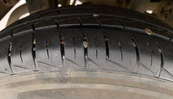 2019 Maruti Alto LXI O, Petrol, Manual, 1,02,424 km, Right Rear Tyre Tread