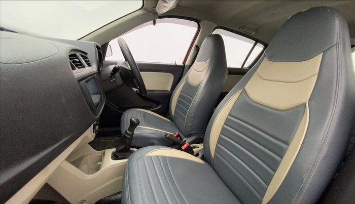 2019 Maruti Alto LXI O, Petrol, Manual, 1,02,424 km, Right Side Front Door Cabin