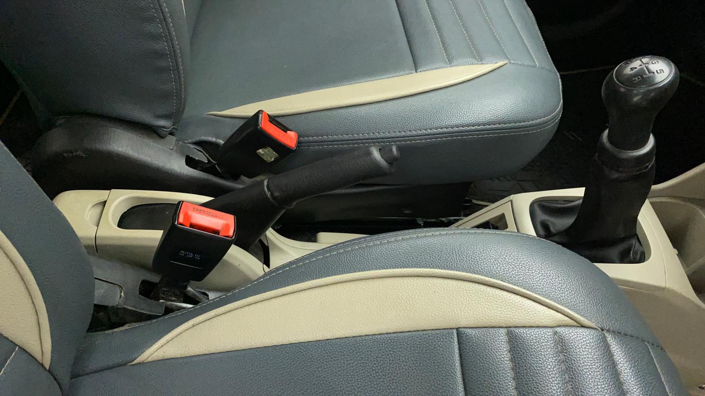 2019 Maruti Alto LXI O, Petrol, Manual, 1,02,424 km, Gear Lever