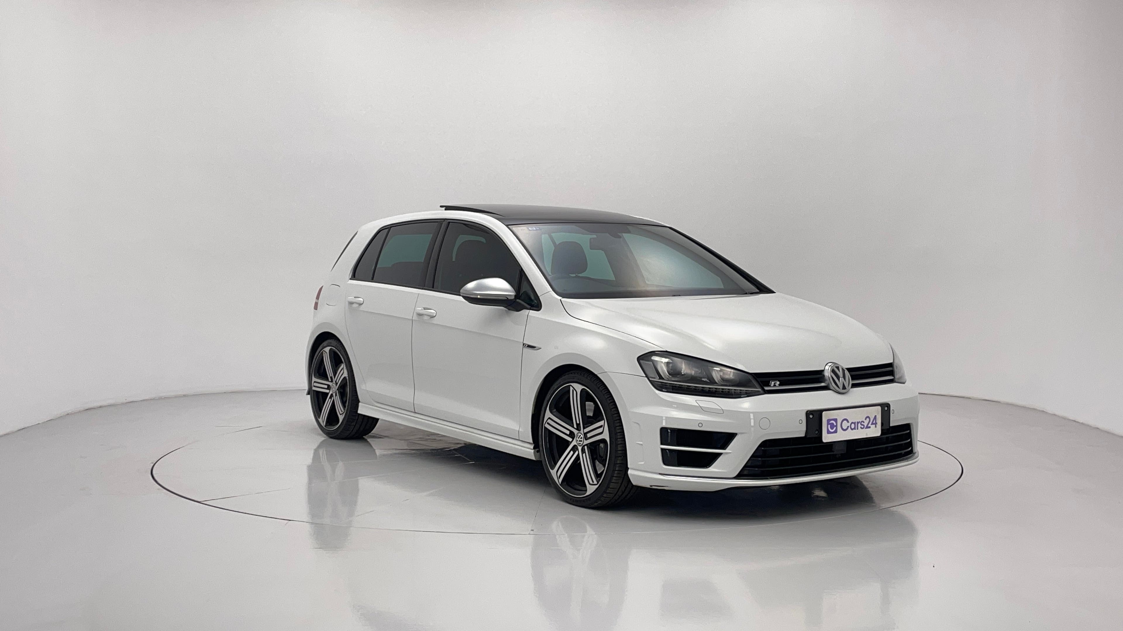 Volkswagen Golf image