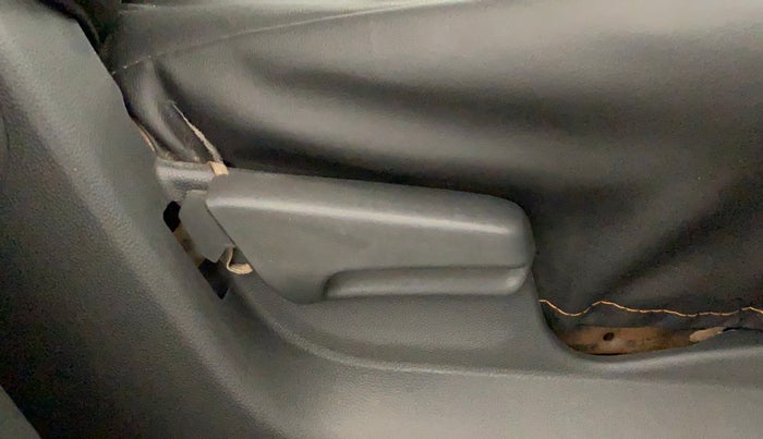 2012 Maruti Ritz VXI, Petrol, Manual, 56,899 km, Driver Side Adjustment Panel