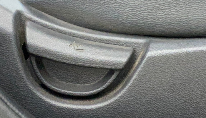 2015 Hyundai Grand i10 SPORTZ 1.2 KAPPA VTVT, CNG, Manual, 52,972 km, Driver Side Adjustment Panel