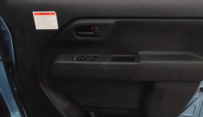 2021 Maruti New Wagon-R LXI CNG (O) 1.0, CNG, Manual, 43,307 km, Driver Side Door Panels Control