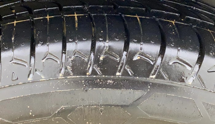 2015 Hyundai Grand i10 SPORTZ 1.2 KAPPA VTVT, Petrol, Manual, 60,052 km, Left Rear Tyre Tread