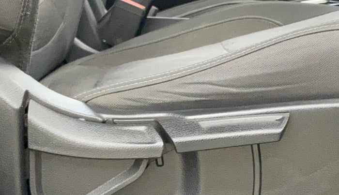 2020 KIA SELTOS HTK PLUS 1.5, Petrol, Manual, 58,632 km, Driver Side Adjustment Panel