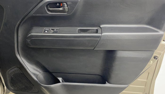2019 Maruti New Wagon-R LXI 1.0, Petrol, Manual, 15,508 km, Driver Side Door Panels Control