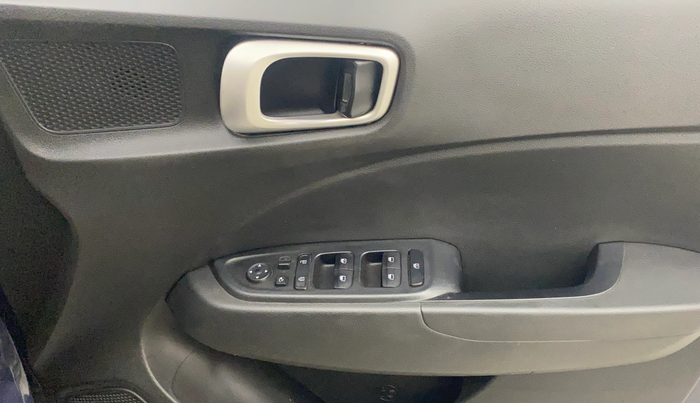 2020 Hyundai VENUE SX PLUS 1.0 TURBO DCT, Petrol, Automatic, 48,622 km, Driver Side Door Panels Control