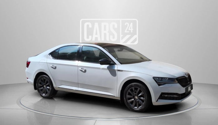 2021 Skoda Superb Sportline AT , Petrol, Automatic, 36,554 km, Right Front Diagonal