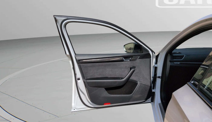 2021 Skoda Superb Sportline AT , Petrol, Automatic, 36,554 km, LHS Front Door