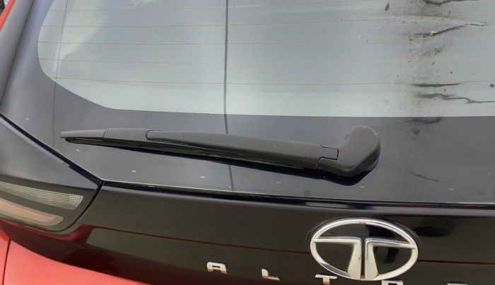 2020 Tata ALTROZ XZ DIESEL, Diesel, Manual, 1,10,054 km, Rear Wiper