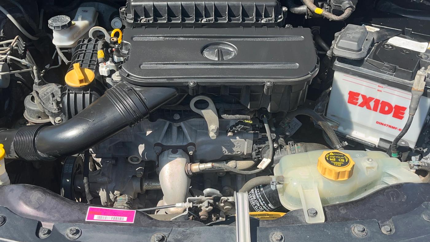 2022 Tata Tiago XZ PLUS PETROL, Petrol, Manual, 30,928 km, Engine View