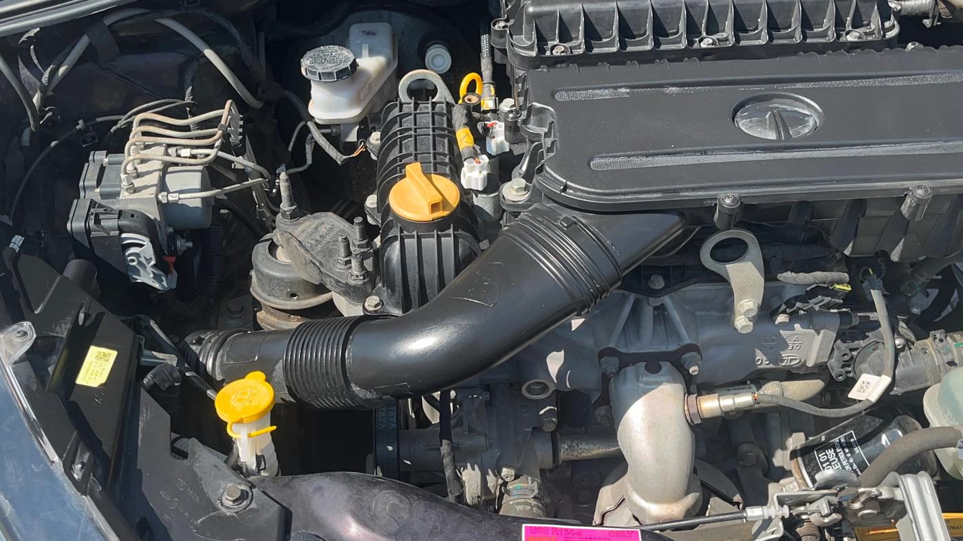 2022 Tata Tiago XZ PLUS PETROL, Petrol, Manual, 30,928 km, Engine View - Right