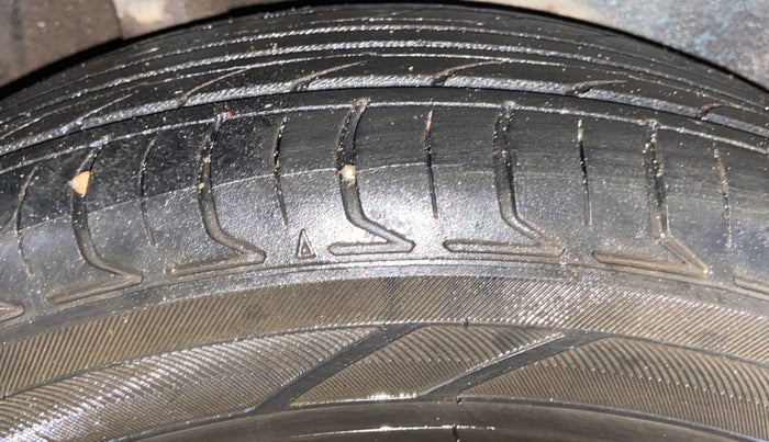 2017 Maruti IGNIS ZETA 1.2 AMT, Petrol, Automatic, 1,07,816 km, Right Rear Tyre Tread