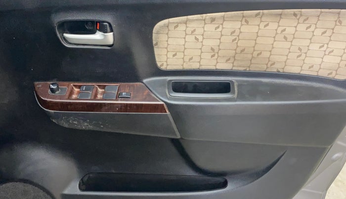 2017 Maruti Wagon R 1.0 VXI AMT, Petrol, Automatic, 78,478 km, Driver Side Door Panels Control
