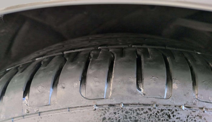 2015 Audi A6 35 TDI S LINE, Diesel, Automatic, 68,924 km, Left Rear Tyre Tread