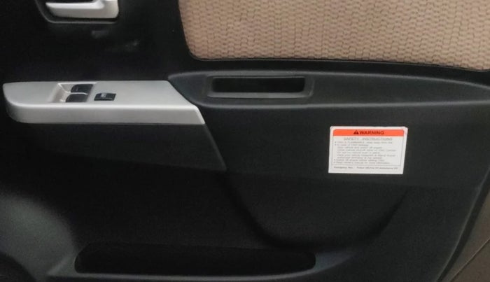 2018 Maruti Wagon R 1.0 LXI CNG, CNG, Manual, 91,621 km, Driver Side Door Panels Control