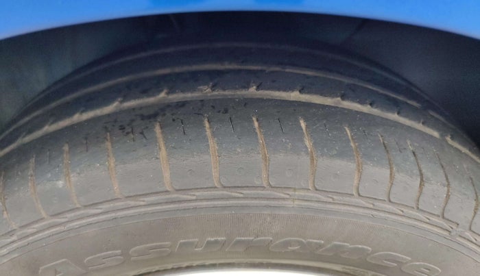 2018 Hyundai Elite i20 MAGNA EXECUTIVE 1.2, Petrol, Manual, 43,862 km, Right Rear Tyre Tread