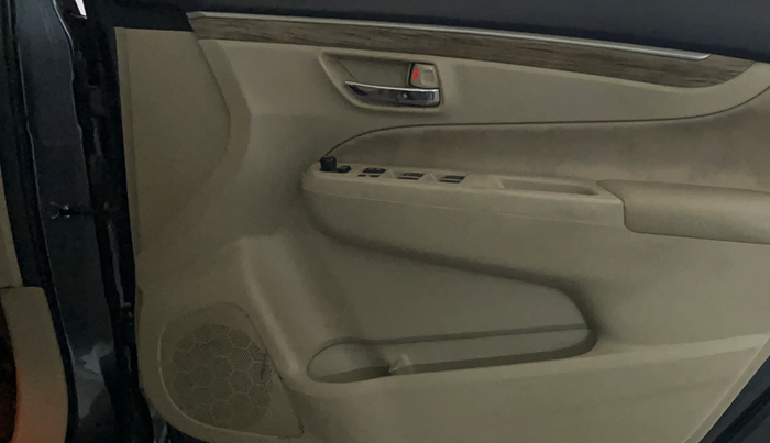 2022 Maruti Ciaz ZETA AT 1.5  SHVS PETROL, Petrol, Automatic, 57,975 km, Driver Side Door Panels Control