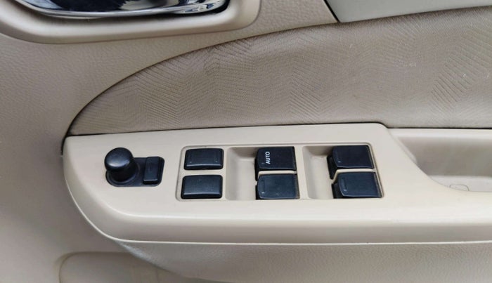 2016 Maruti Ertiga VDI SHVS, Diesel, Manual, 67,804 km, Driver Side Door Panels Control