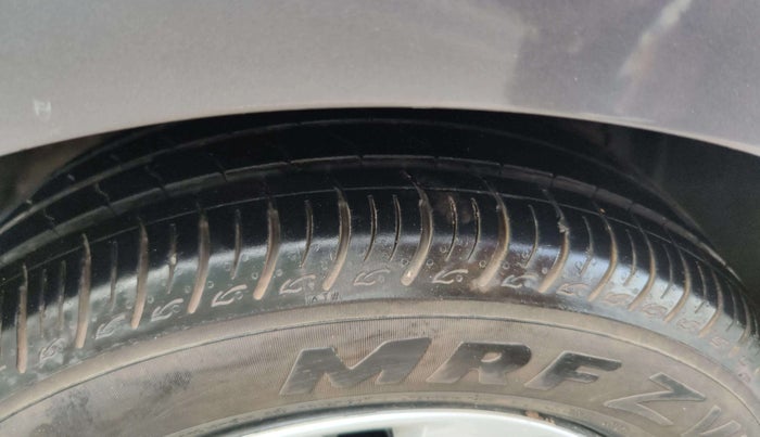 2016 Maruti Ertiga VDI SHVS, Diesel, Manual, 67,804 km, Right Rear Tyre Tread