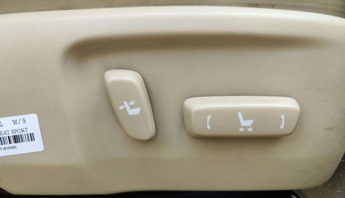 2018 Toyota YARIS VX CVT, Petrol, Automatic, 31,620 km, Driver Side Adjustment Panel