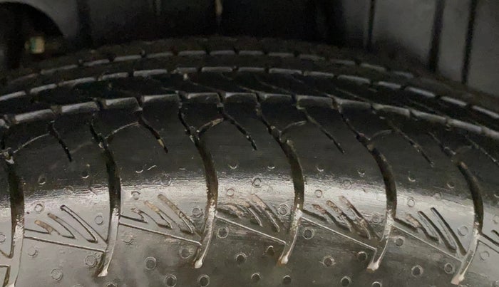 2024 Mahindra XUV 3XO MX3 Pro 1.5 Turbo Diesel, Diesel, Manual, 36,204 km, Left Rear Tyre Tread