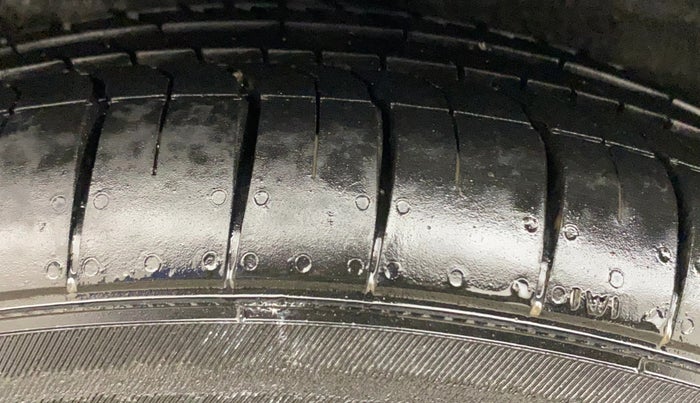 2014 Hyundai Grand i10 ASTA 1.2 KAPPA VTVT, Petrol, Manual, 24,121 km, Right Rear Tyre Tread