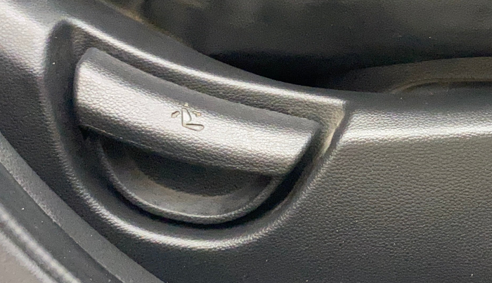 2014 Hyundai Grand i10 ASTA 1.2 KAPPA VTVT, Petrol, Manual, 24,121 km, Driver Side Adjustment Panel