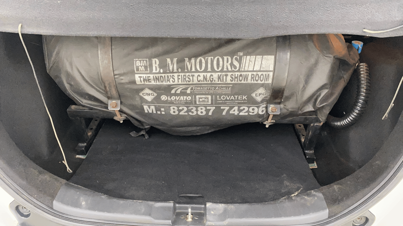 2017 Honda WR-V 1.2L I-VTEC S MT, CNG, Manual, 1,22,847 km, Boot Inside