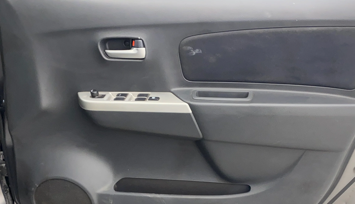 2012 Maruti Wagon R 1.0 VXI, Petrol, Manual, 35,921 km, Driver Side Door Panels Control