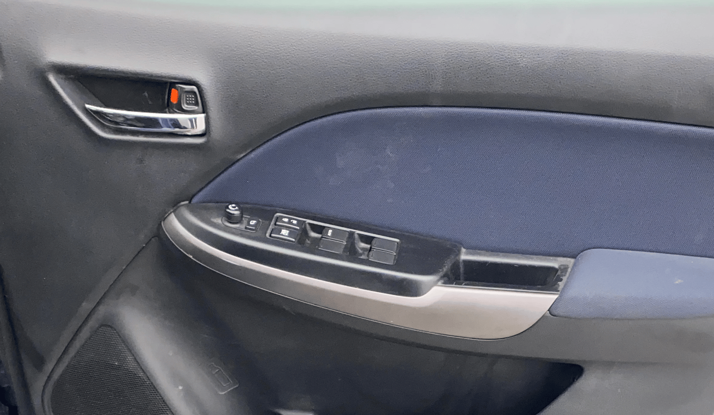 2021 Maruti Baleno ALPHA PETROL 1.2, Petrol, Manual, 60,216 km, Driver Side Door Panels Control