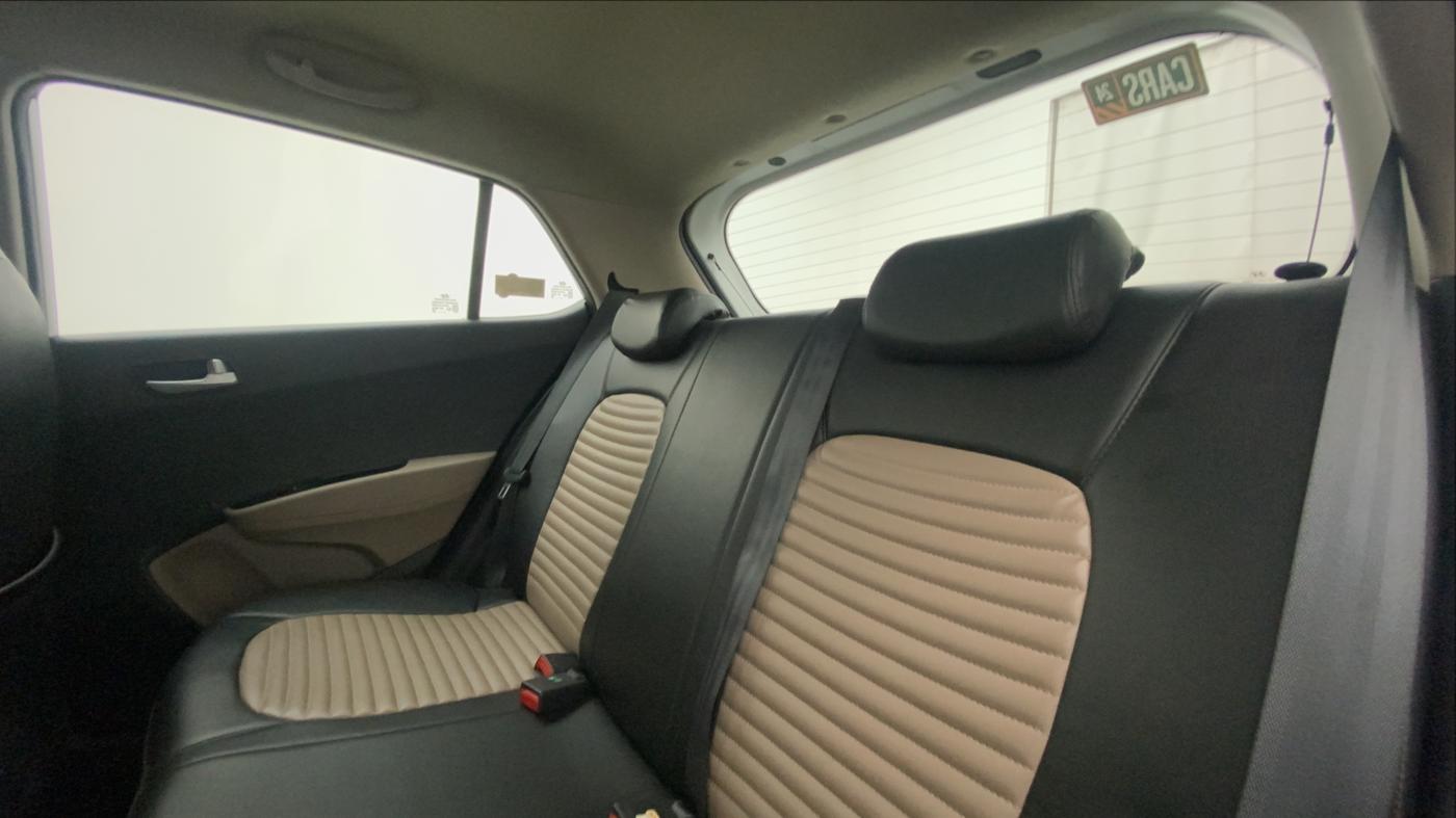 2018 Hyundai Grand i10 ASTA U2 1.2 CRDI, Diesel, Manual, 47,585 km, Right Side Rear Door Cabin