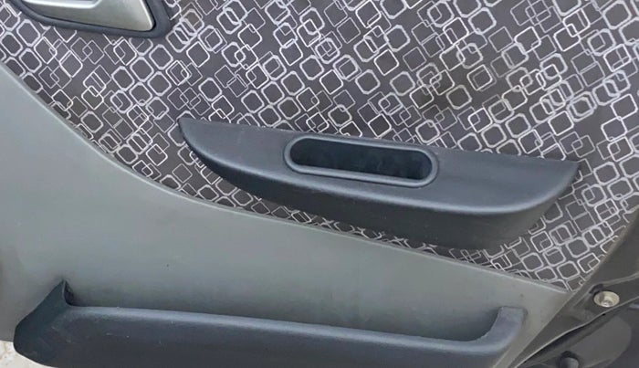 2016 Maruti Alto 800 LXI, Petrol, Manual, 1,16,703 km, Driver Side Door Panels Control