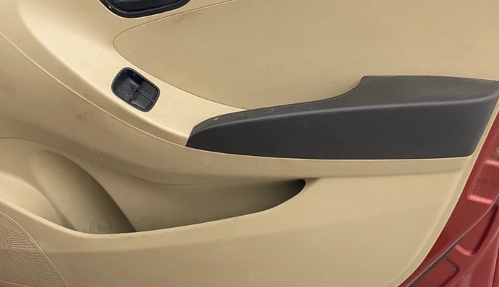 2014 Hyundai Eon MAGNA +, Petrol, Manual, 55,688 km, Driver Side Door Panels Control