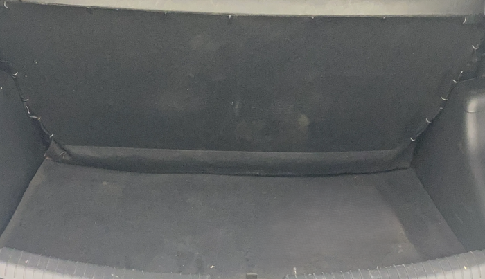 2016 Hyundai Grand i10 SPORTZ 1.1 CRDI, Diesel, Manual, 62,051 km, Boot Inside