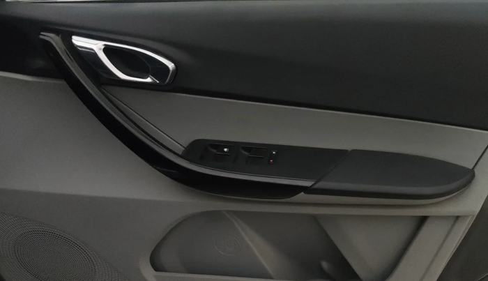 2020 Tata Tiago XZ PLUS PETROL, CNG, Manual, 60,510 km, Driver Side Door Panels Control