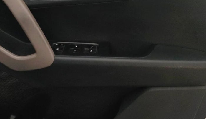 2015 Hyundai Creta BASE 1.6 PETROL, Petrol, Manual, 46,796 km, Driver Side Door Panels Control