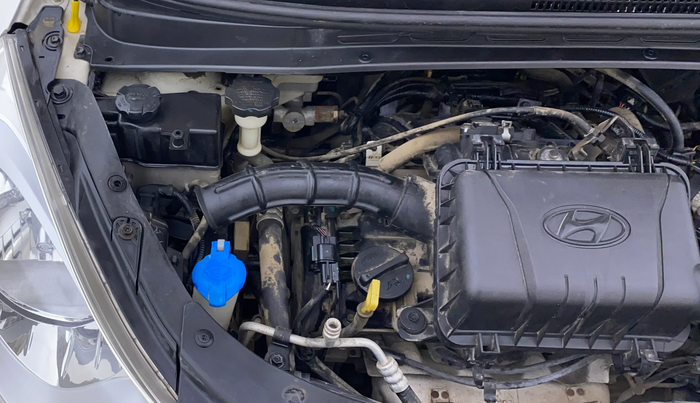 2015 Hyundai i10 MAGNA 1.1, CNG, Manual, 68,805 km, Engine View - Right